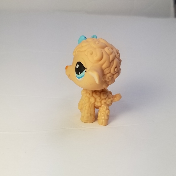 Littlest Pet Shop~#447~Lamb Sheep~Peach~Mint Blue Bow~Blue Dot Eyes - Picture 4 of 6